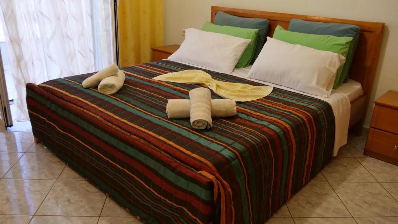 Isabela Apartments ساراندا المظهر الخارجي الصورة