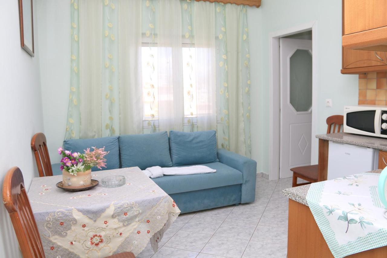 Isabela Apartments ساراندا المظهر الخارجي الصورة