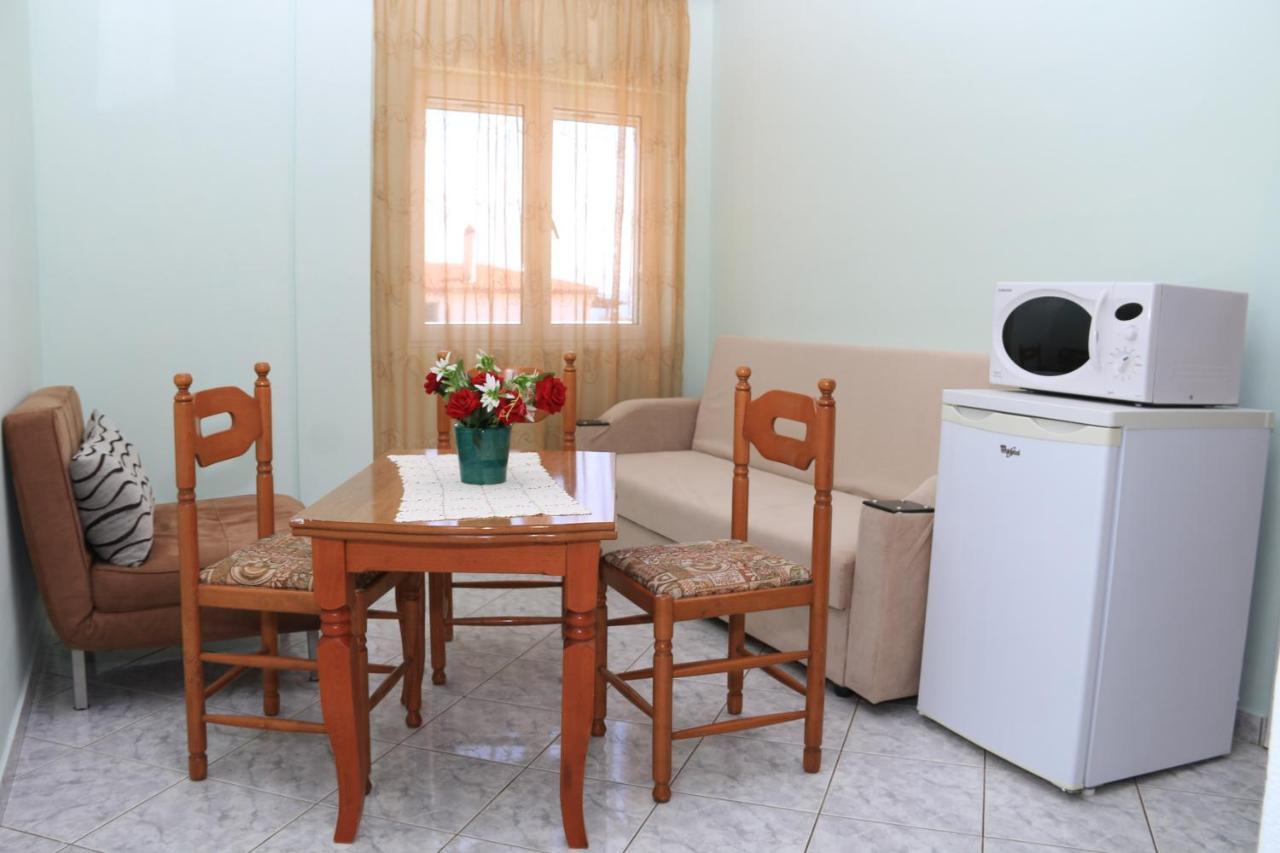 Isabela Apartments ساراندا المظهر الخارجي الصورة