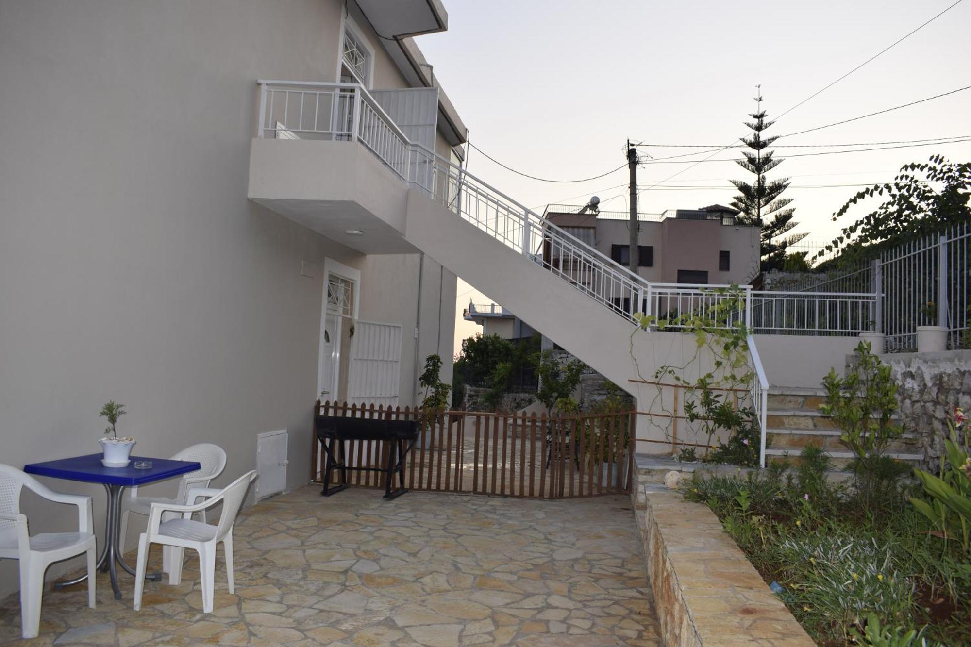Isabela Apartments ساراندا المظهر الخارجي الصورة